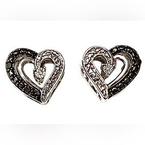 JB Robinson Jewelers Heart Earrings